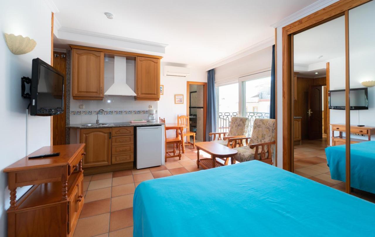 Apartamentos Leonor Carihuela Torremolinos Zewnętrze zdjęcie