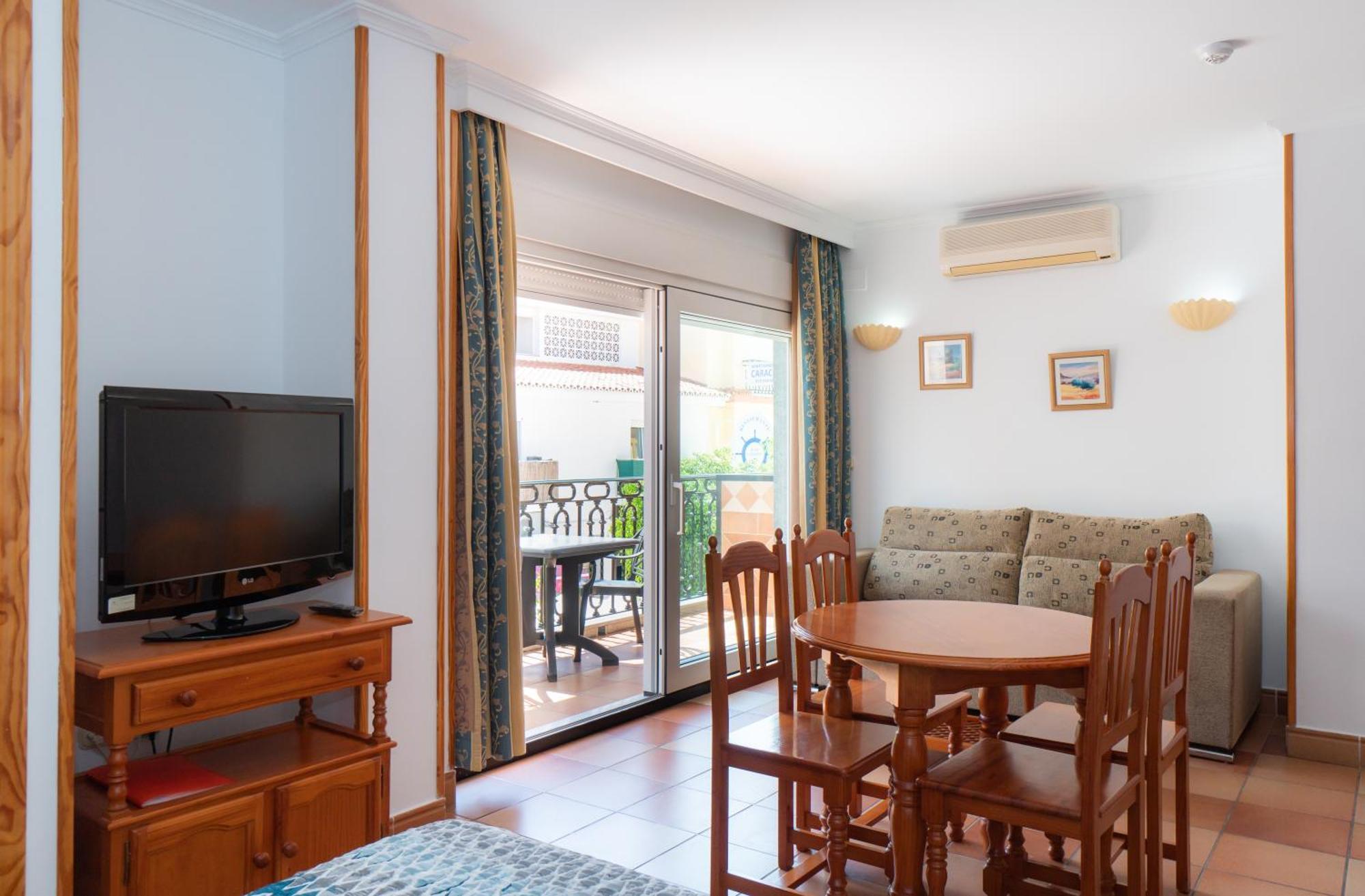 Apartamentos Leonor Carihuela Torremolinos Zewnętrze zdjęcie
