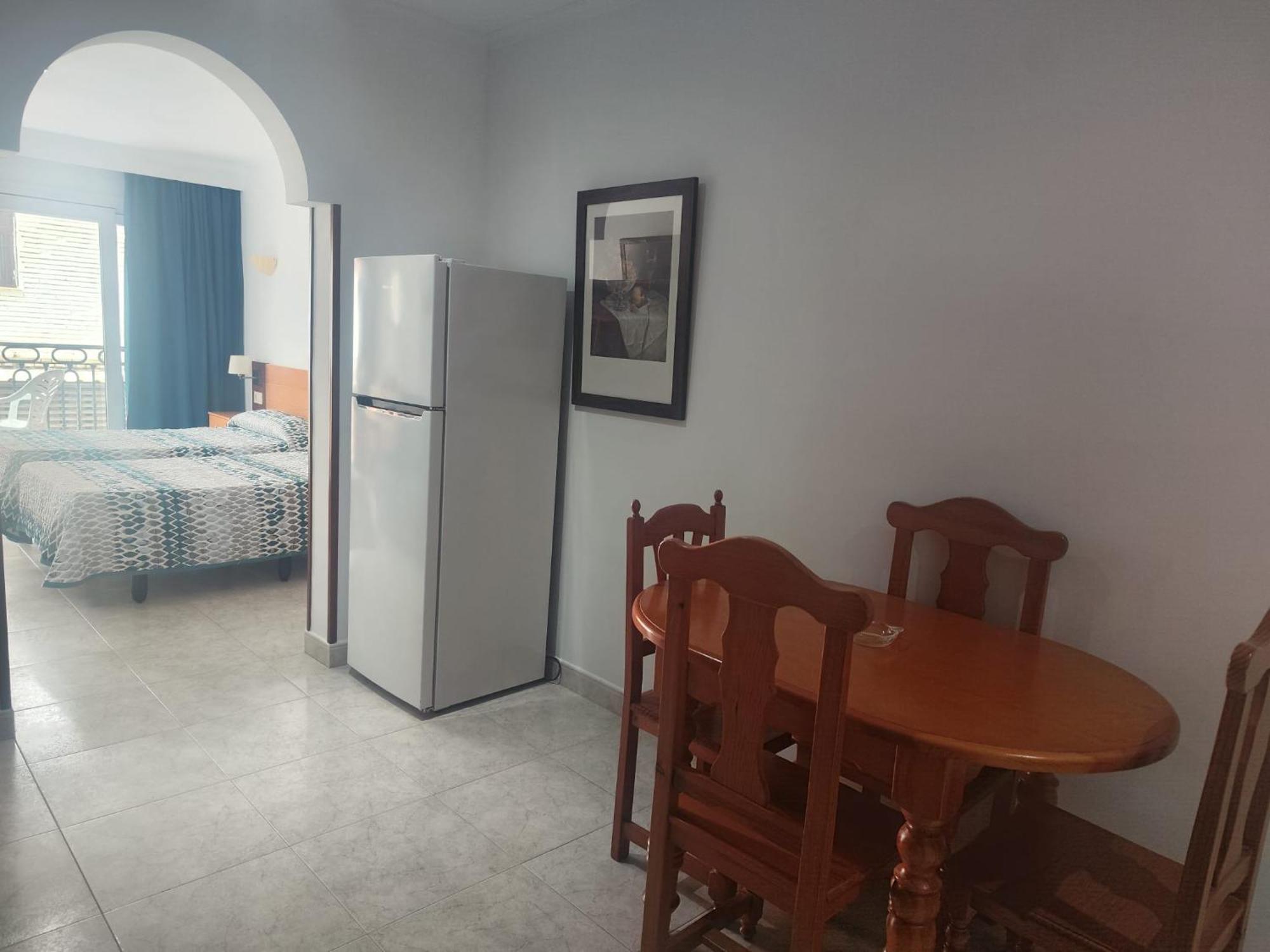 Apartamentos Leonor Carihuela Torremolinos Zewnętrze zdjęcie