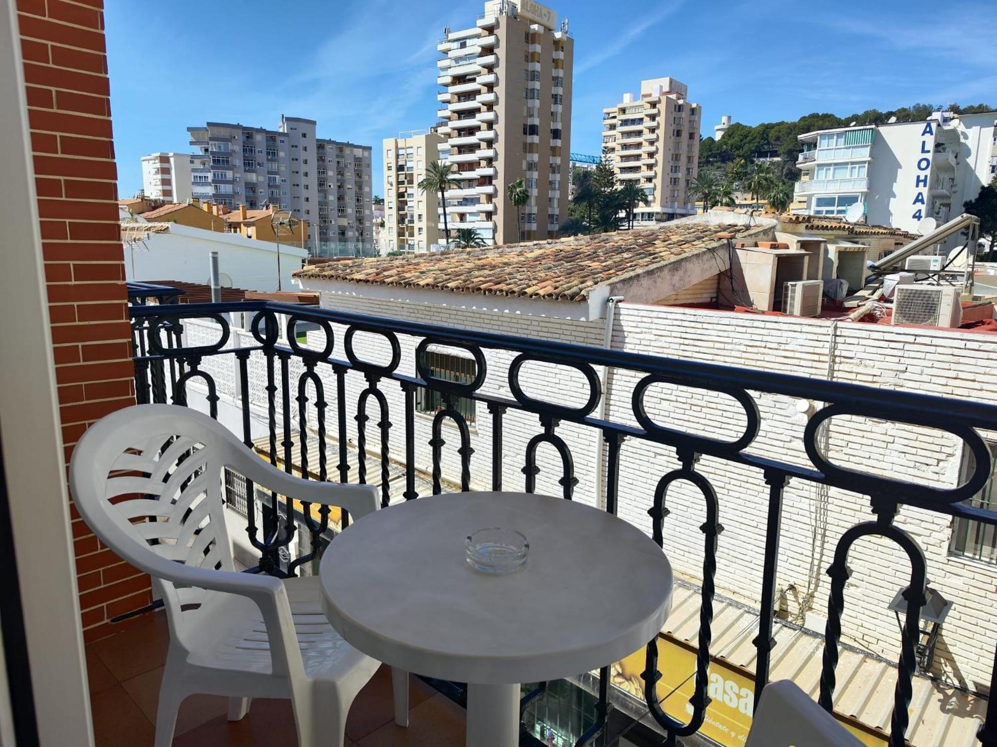 Apartamentos Leonor Carihuela Torremolinos Zewnętrze zdjęcie