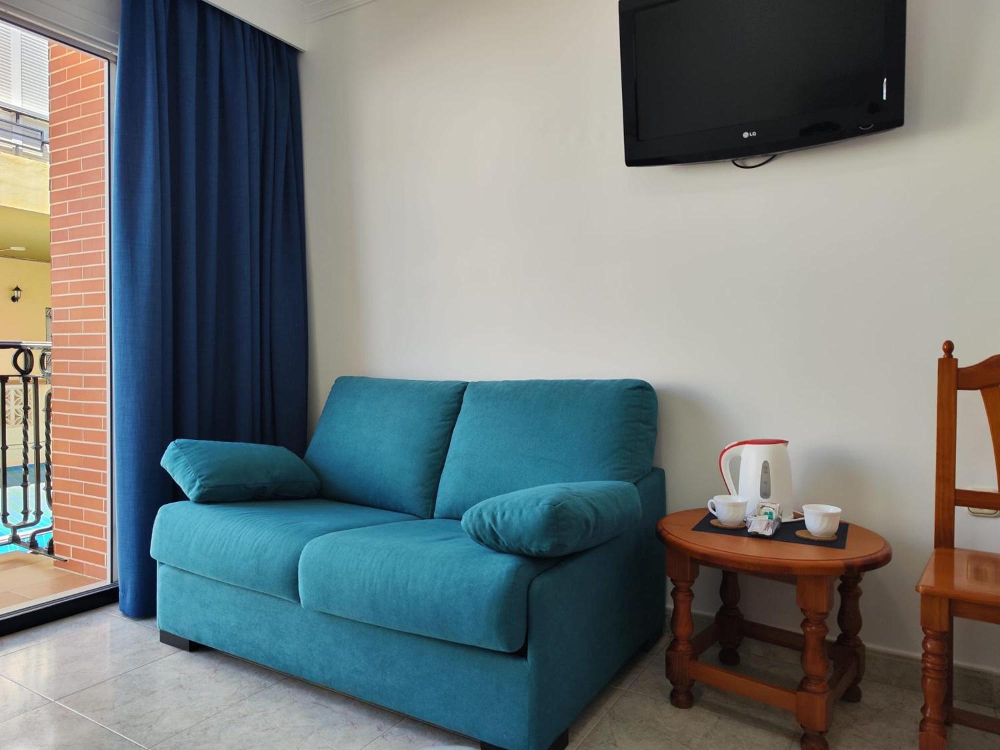 Apartamentos Leonor Carihuela Torremolinos Zewnętrze zdjęcie