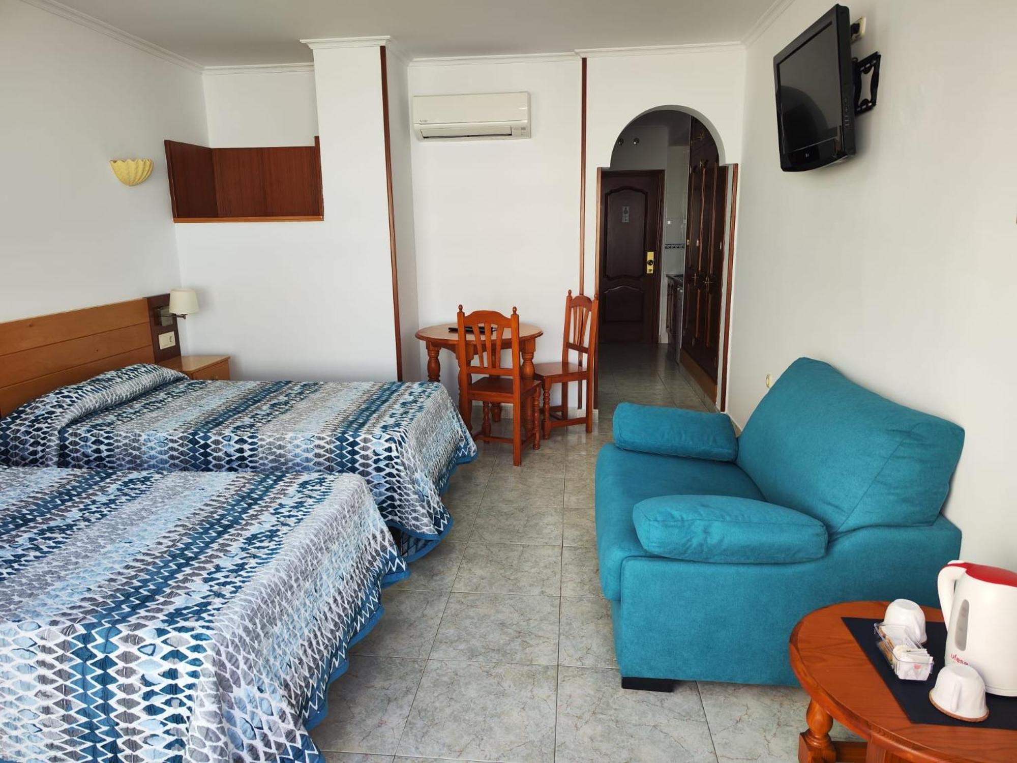Apartamentos Leonor Carihuela Torremolinos Zewnętrze zdjęcie