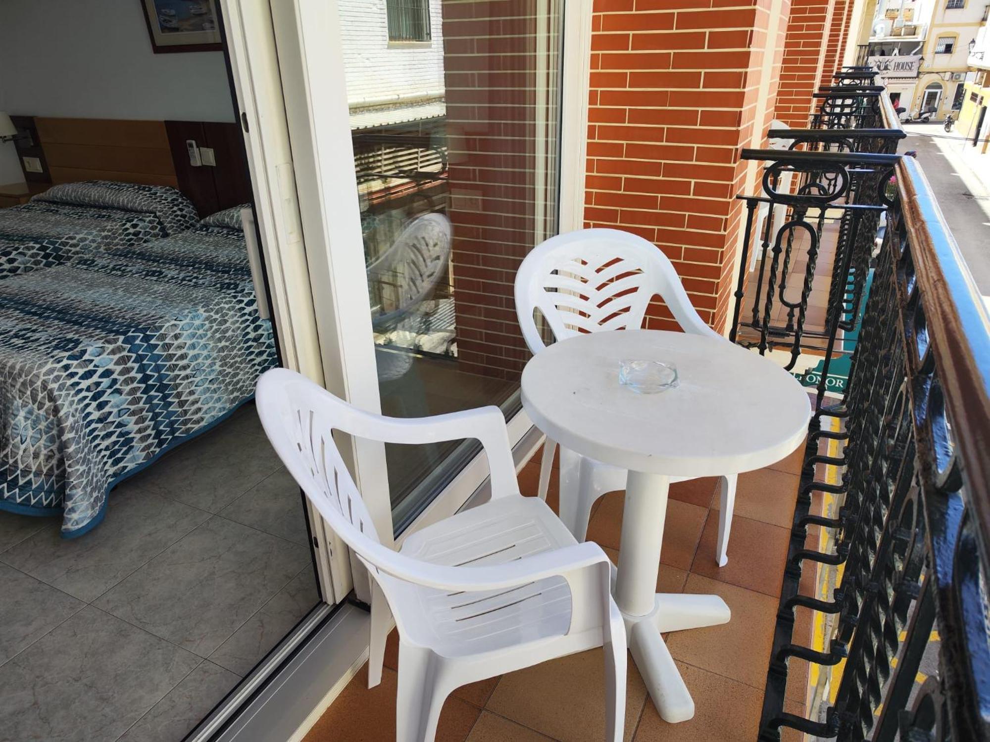 Apartamentos Leonor Carihuela Torremolinos Zewnętrze zdjęcie
