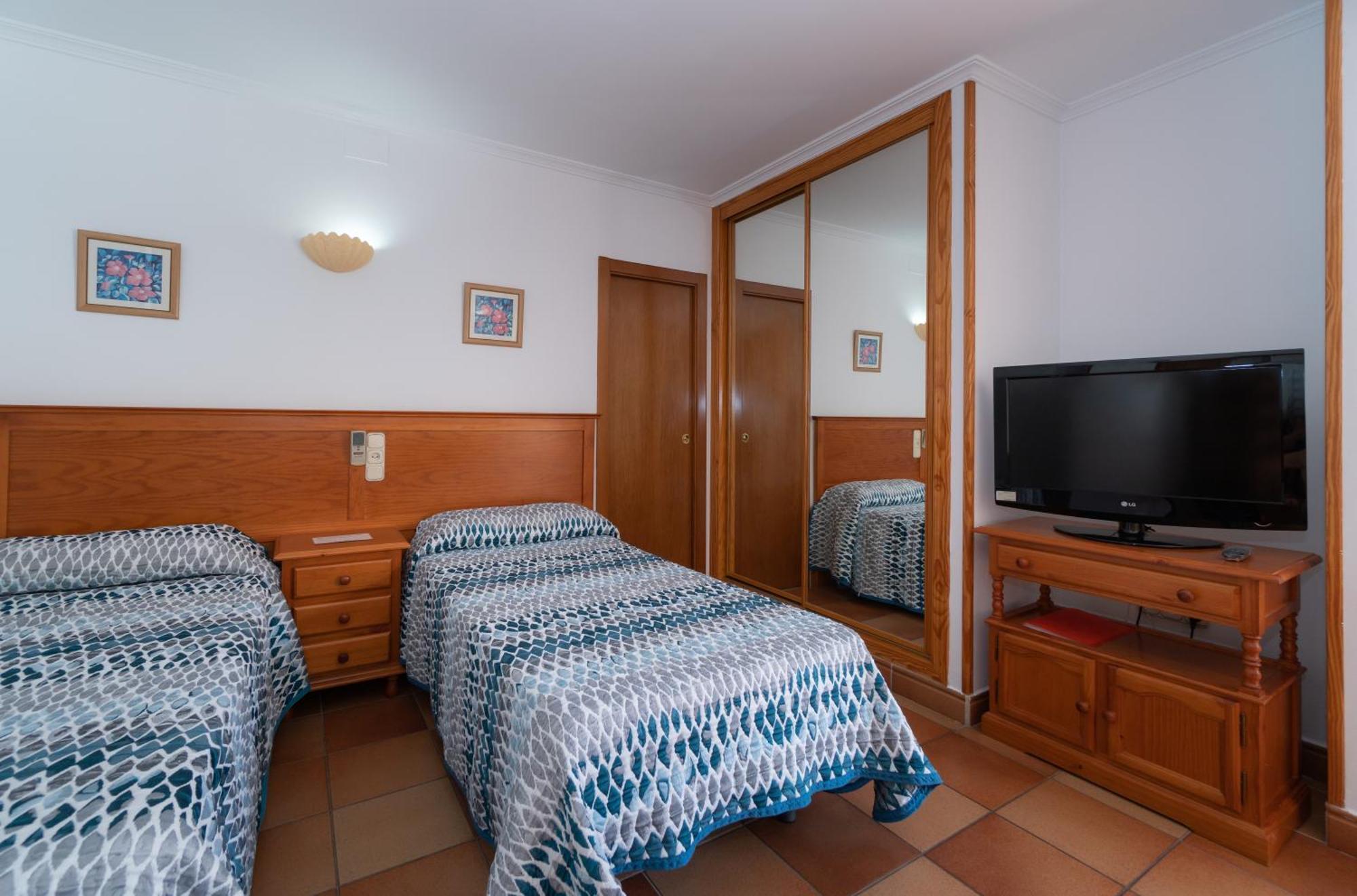 Apartamentos Leonor Carihuela Torremolinos Pokój zdjęcie